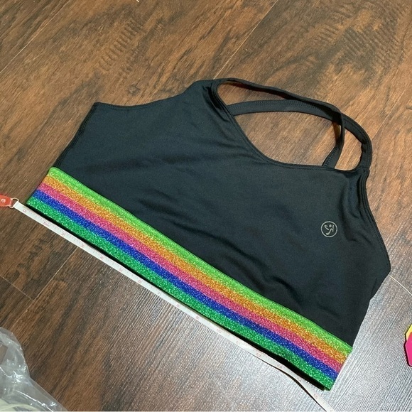 ZUMBA INSPIRE SCOOP BRA.  Glittery band X cross back NWT  Medium - Picture 4 of 12